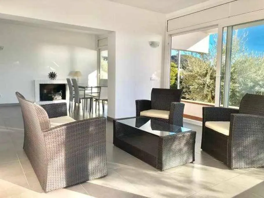 Amplio Apartamento Con Jardin En Almadrava Roses Apartment